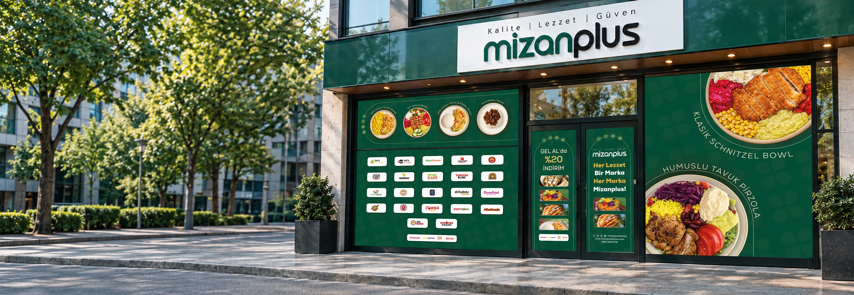 Mizanplus mağaza cephesi ve vitrindeki marka menüsü